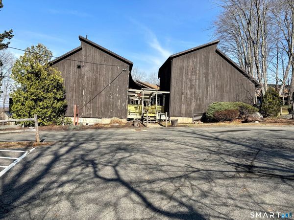 14-B Country Squire , Unit 14B, Cromwell, CT 06416