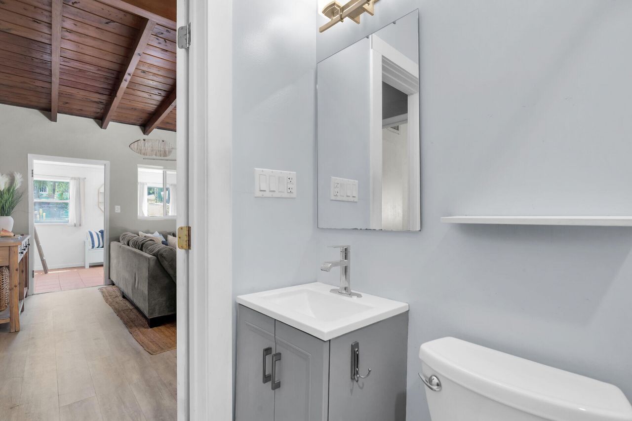 10 Dolphin Road, Key Largo, FL 33037 Photo