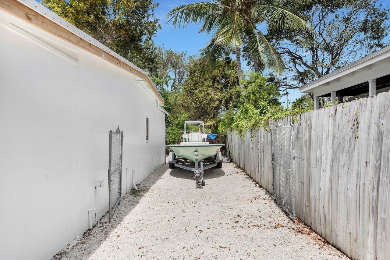 10 Dolphin Road, Key Largo, FL 33037 Photo