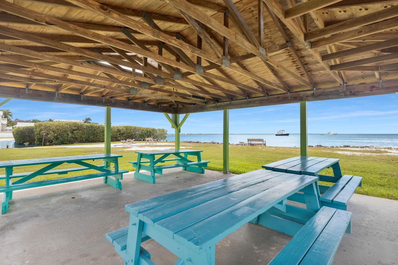 10 Dolphin Road, Key Largo, FL 33037 Photo