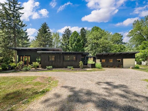 5831 Browntown Road, Lake Charter Twp, MI 49125