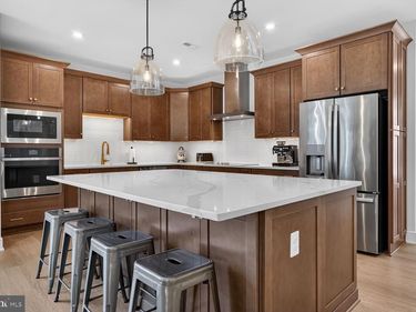 6053 COBBLESTONE, MARSHALL, VA 20115