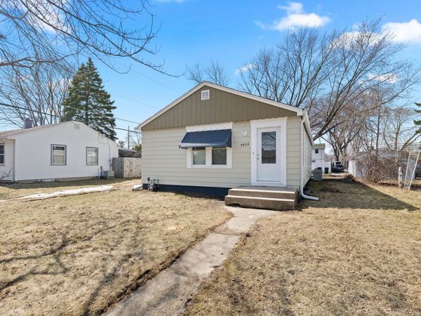 4459 S New York Ave, Saint Francis, WI 53235