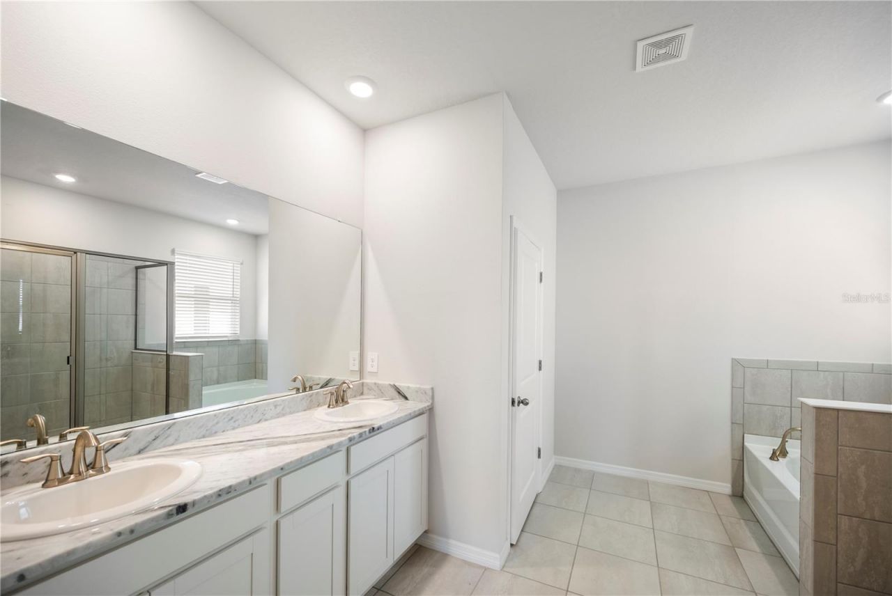 17915 Cantarina Cove, Lakewood Ranch, FL 34211 Photo