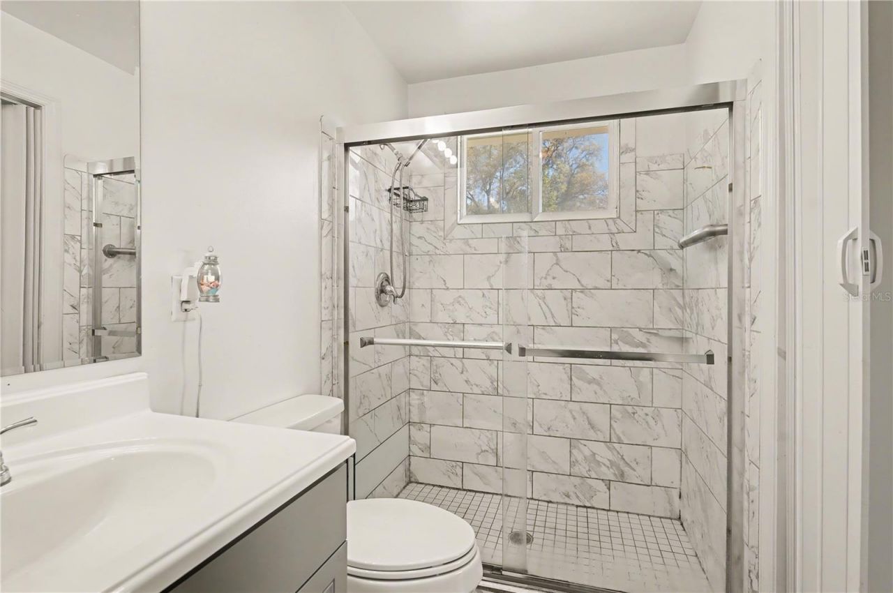 19511 SE 110th Avenue , Inglis, FL 34449 Photo