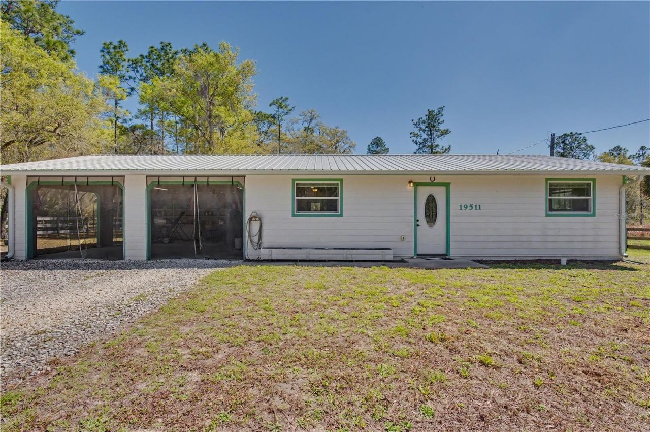 19511 SE 110th Avenue , Inglis, FL 34449 Photo