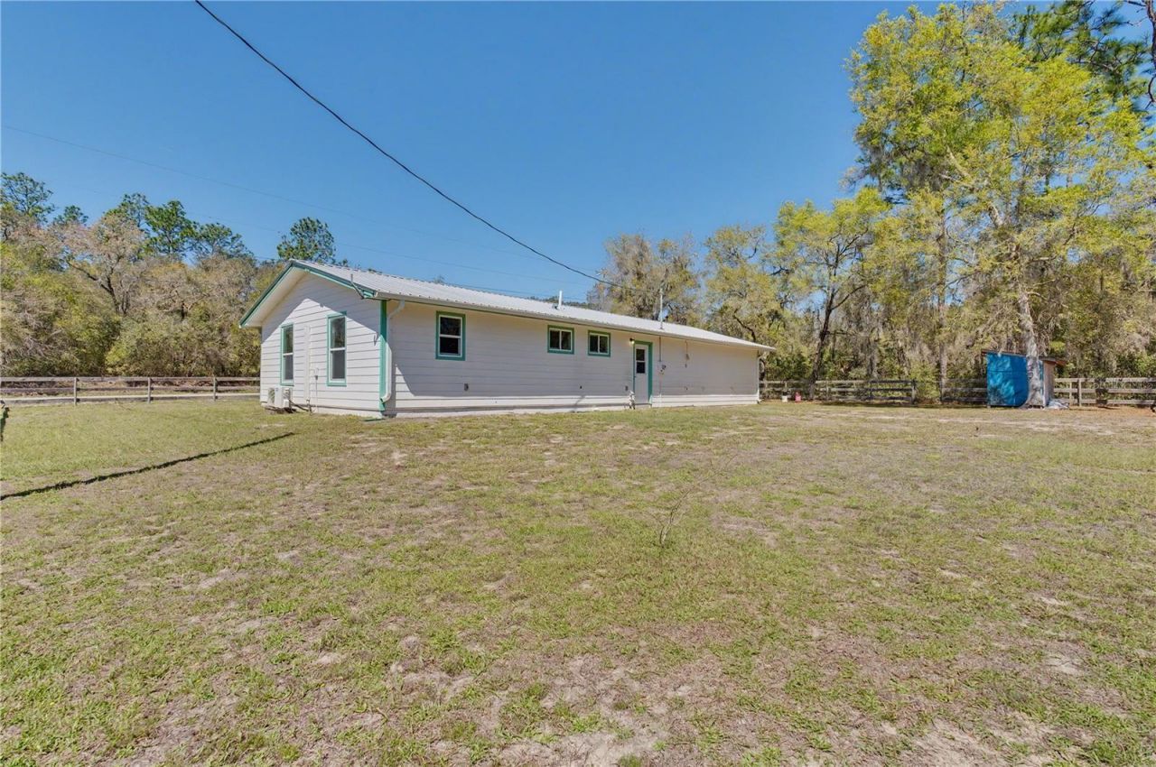 19511 SE 110th Avenue , Inglis, FL 34449 Photo