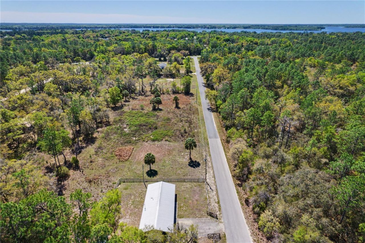 19511 SE 110th Avenue , Inglis, FL 34449 Photo