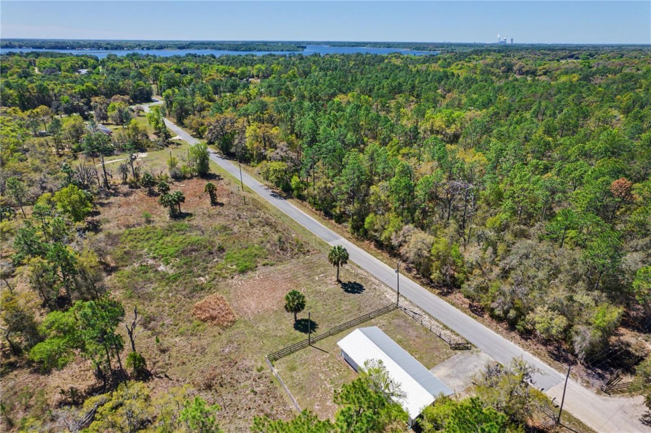 19511 SE 110th Avenue , Inglis, FL 34449 Photo