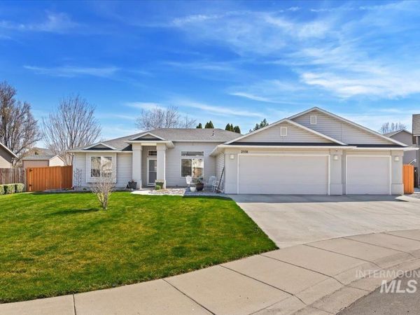 2558 N Rough Stone, Meridian, ID 83646