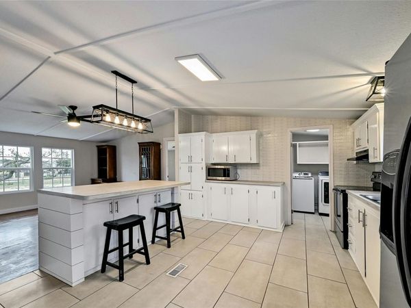 22515 Felicia DR, Spicewood, TX 78669