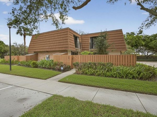 168 Heritage Way, West Palm Beach, FL 33407