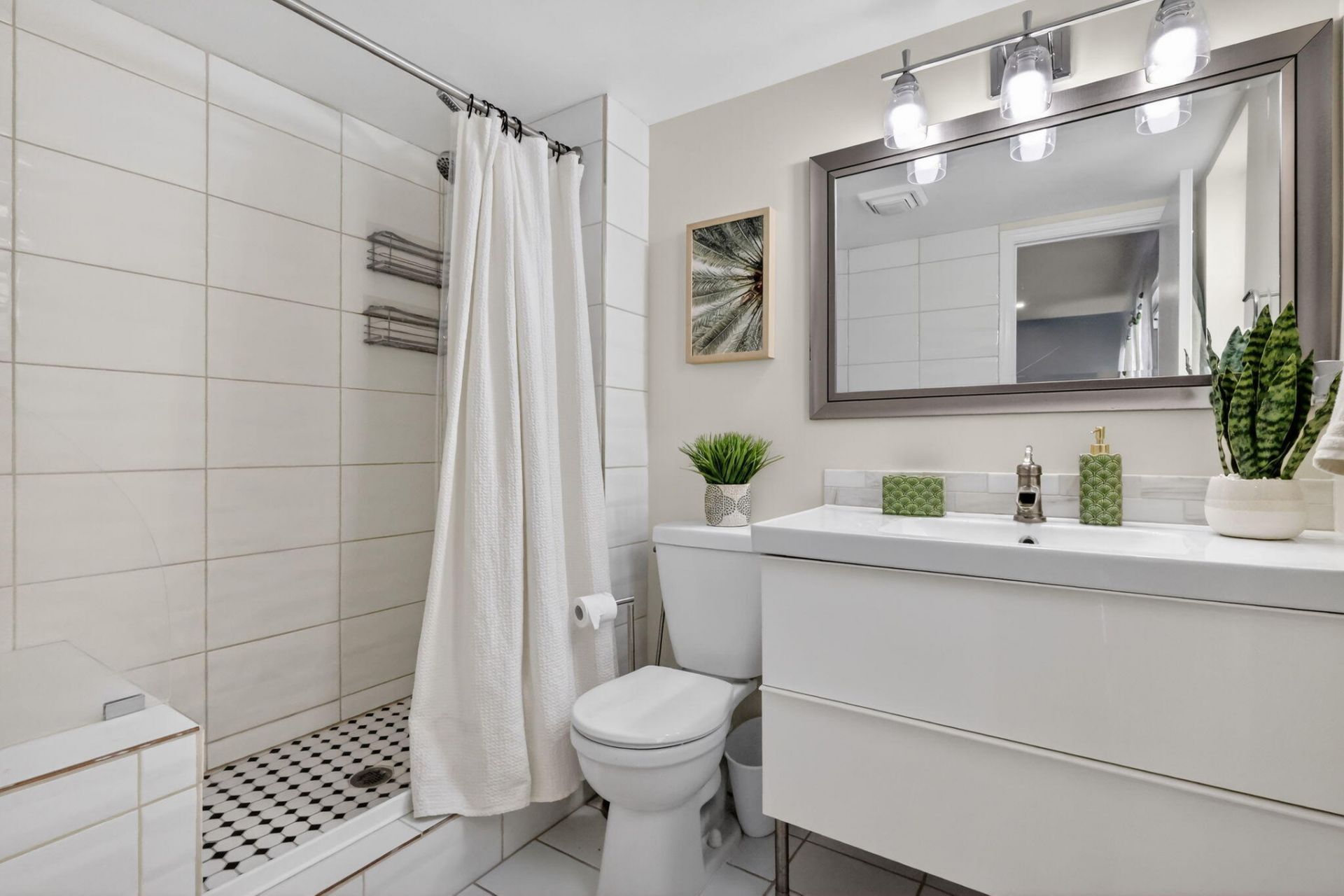 720 N Dixie Highway, Unit 604, Lantana, FL 33462 Photo