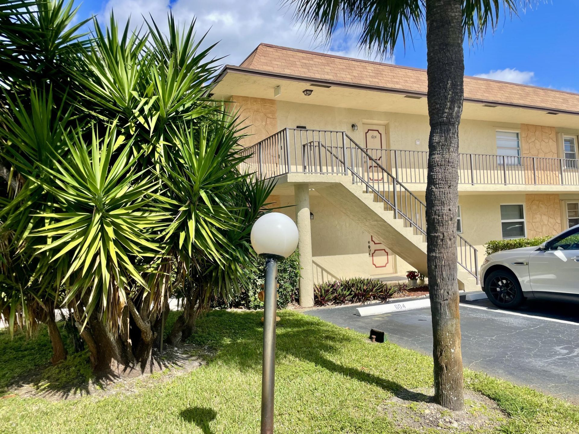720 N Dixie Highway, Unit 604, Lantana, FL 33462 Photo