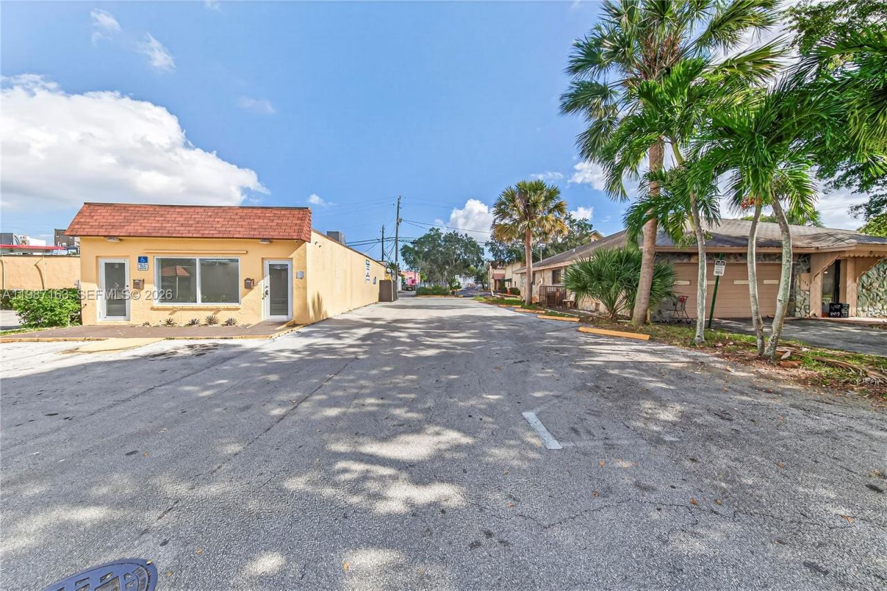 1180 NW 41st, Lauderhill, FL 33313 Photo