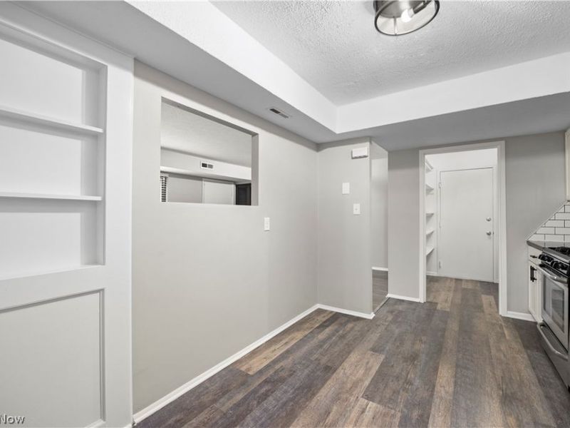 26705 Lake Of The Falls Boulevard, Olmsted Falls, OH 44138 Photo 10