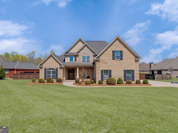 1025 Chattahoochee Drive, Bonaire, GA 31005