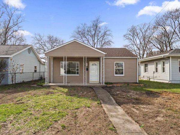 1001 Carlton Street, Mishawaka, IN 46544