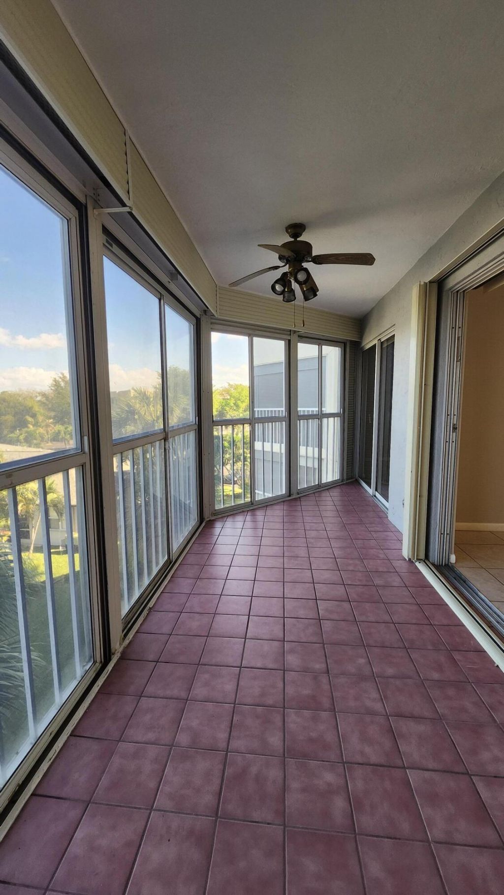 3146 Via Poinciana Via Poinciana, Unit 414, Lake Worth, FL 33467 Photo