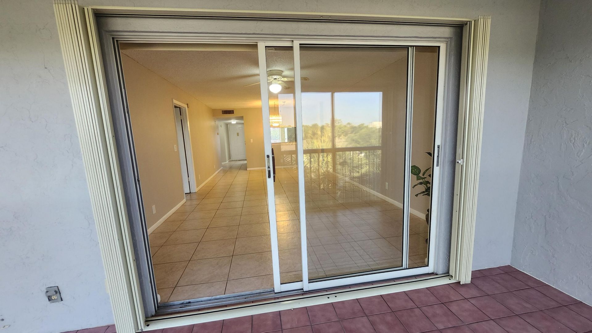 3146 Via Poinciana Via Poinciana, Unit 414, Lake Worth, FL 33467 Photo