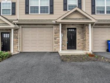 783 GREGS DRIVE, HARRISBURG, PA 17111