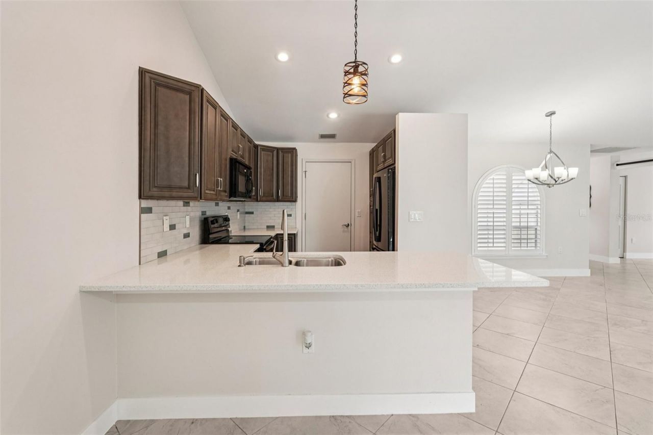 4808 61st Avenue Terrace W, Bradenton, FL 34210 Photo