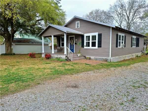 124 MARKET Street, Marksville, LA 71351