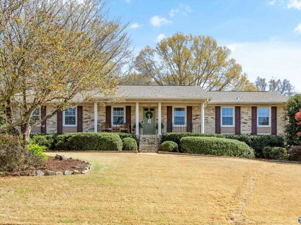 8126 Hillside Lane SE, Huntsville, AL 35802