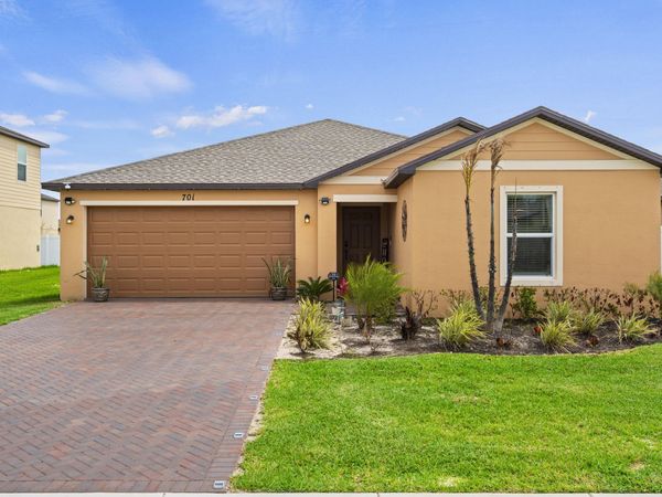 701 Carlyle Way, Fort Pierce, FL 34947