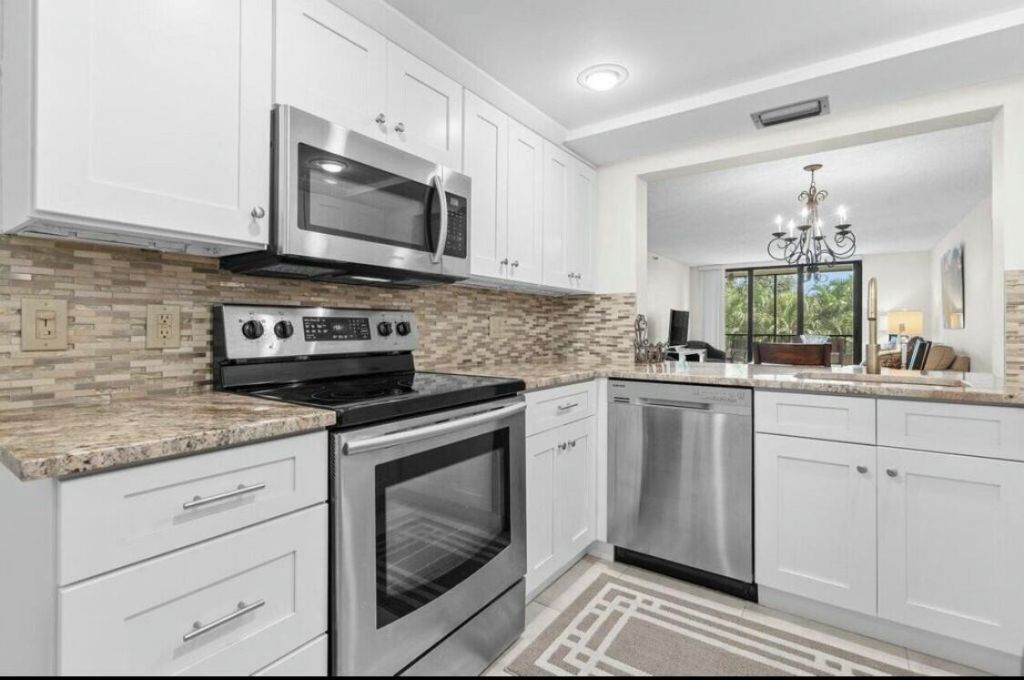 2070 Homewood Boulevard, Unit 4140, Delray Beach, FL 33445 Photo