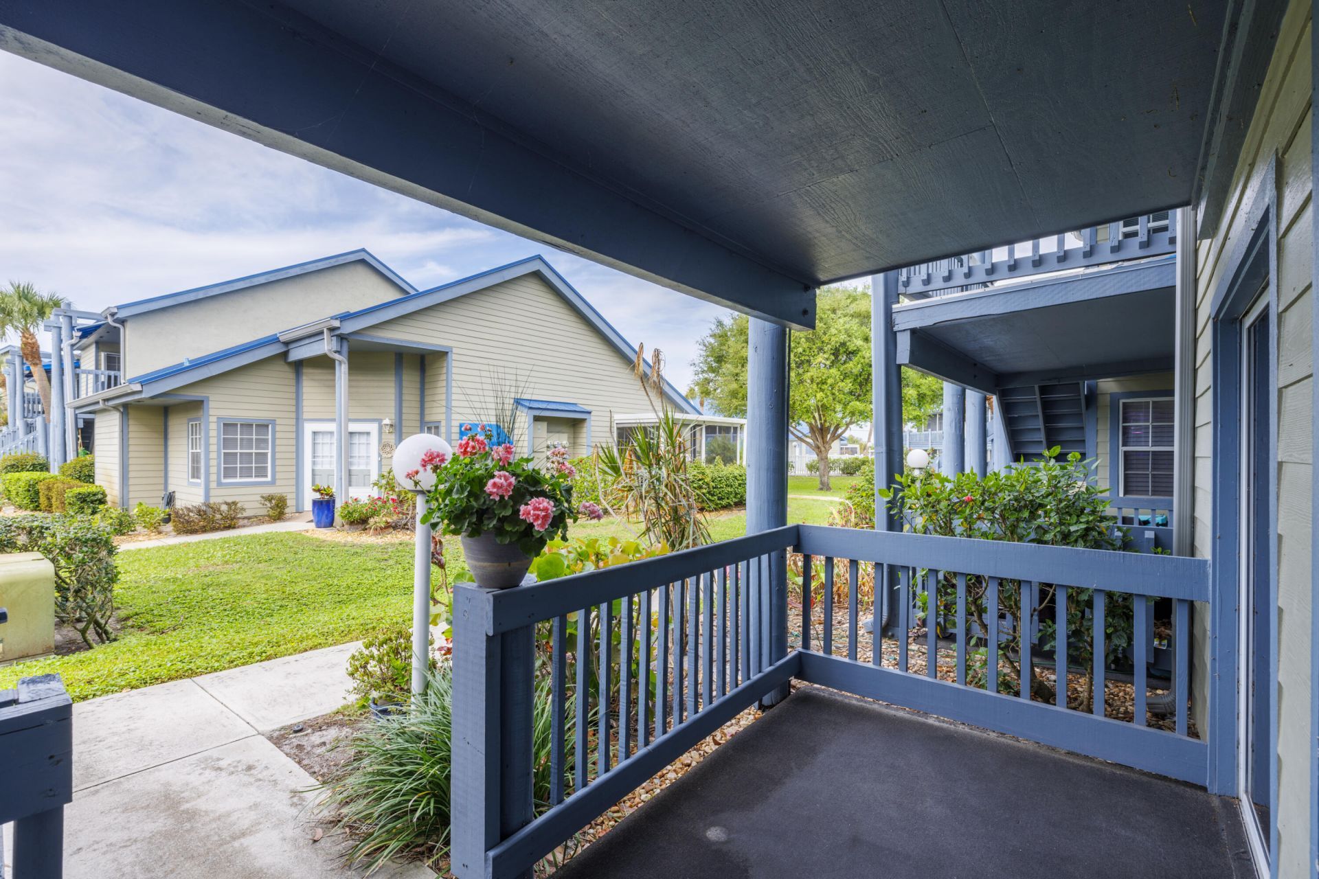 1421 NE 14th Court, Unit Q-19, Jensen Beach, FL 34957 Photo