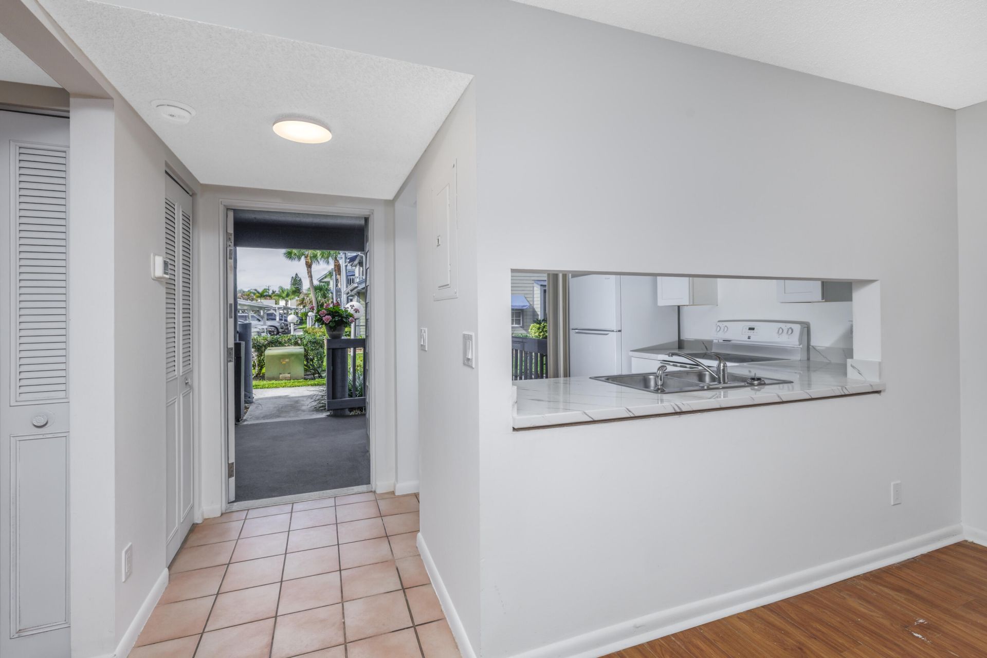 1421 NE 14th Court, Unit Q-19, Jensen Beach, FL 34957 Photo