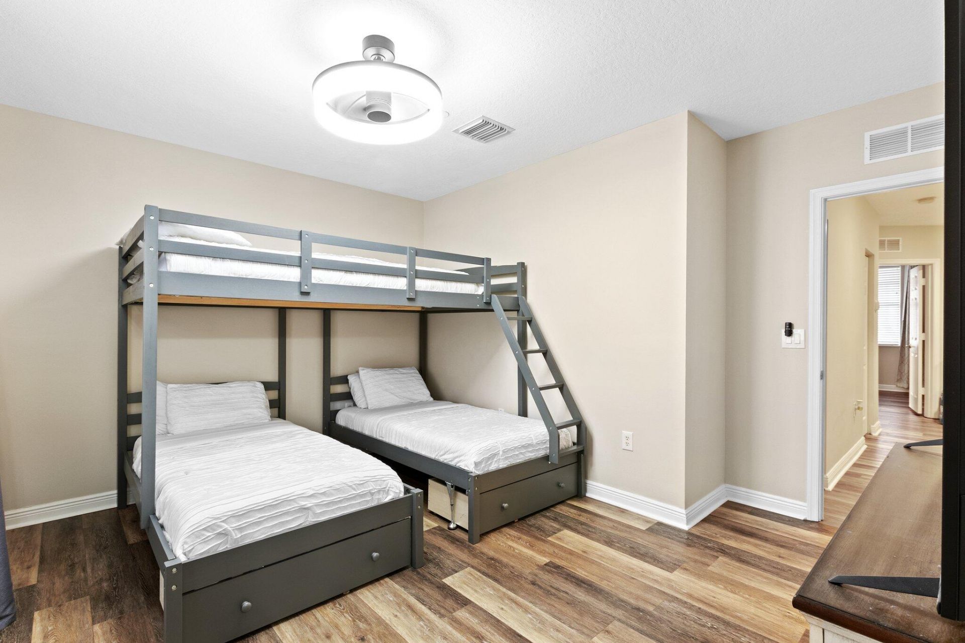 1033 NE 17th Way, Unit 2003, Fort Lauderdale, FL 33304 Photo