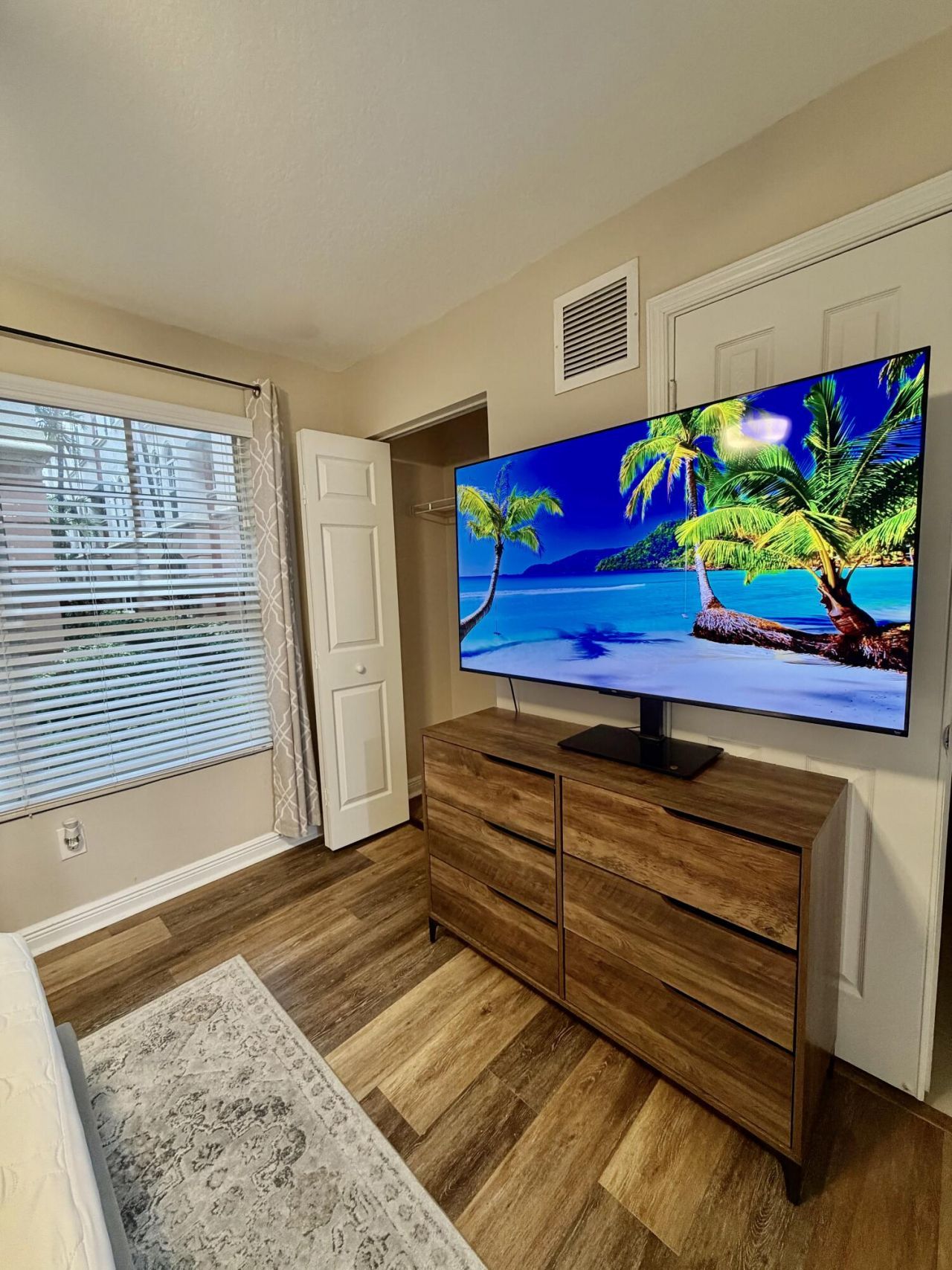 1033 NE 17th Way, Unit 2003, Fort Lauderdale, FL 33304 Photo