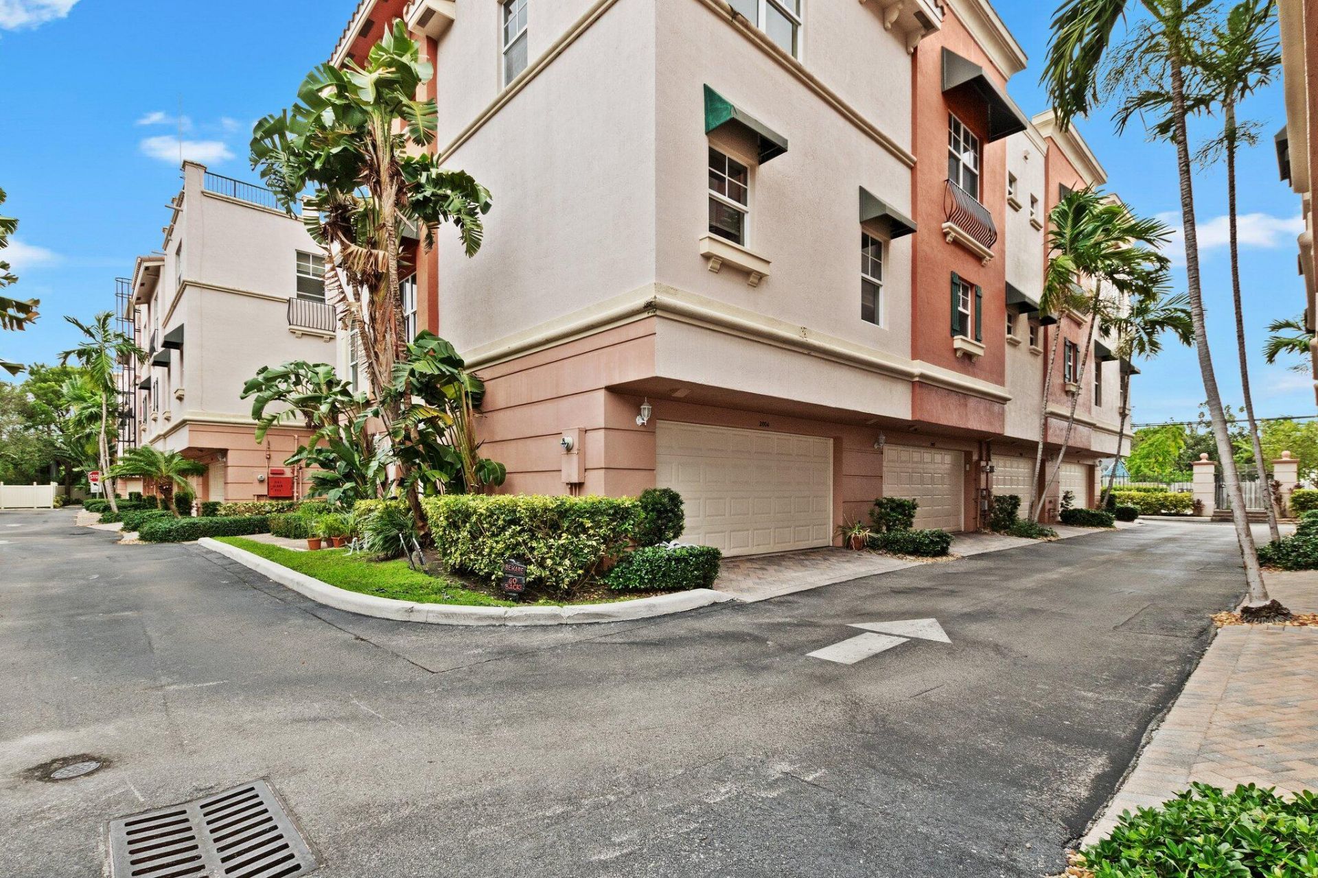 1033 NE 17th Way, Unit 2003, Fort Lauderdale, FL 33304 Photo