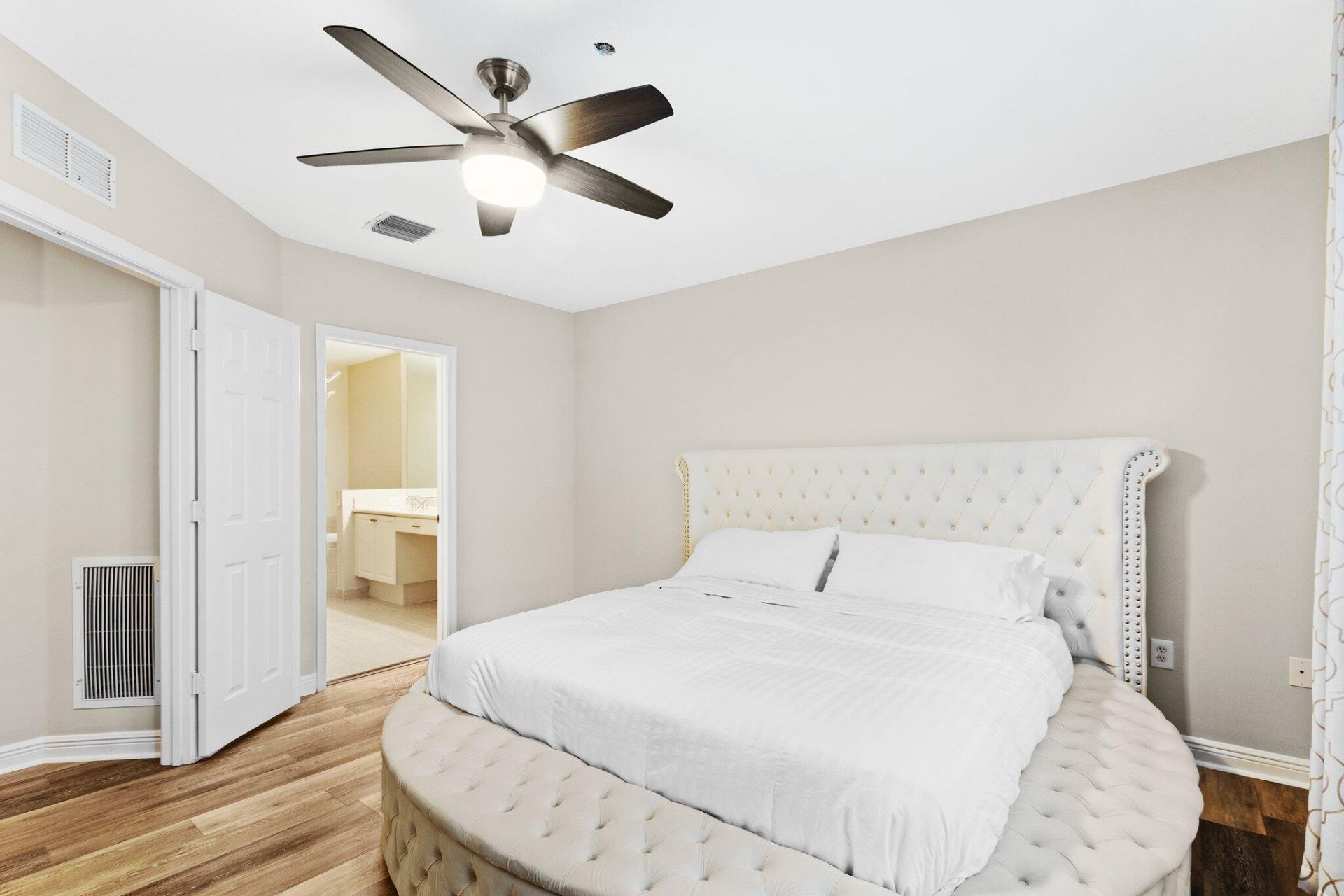 1033 NE 17th Way, Unit 2003, Fort Lauderdale, FL 33304 Photo