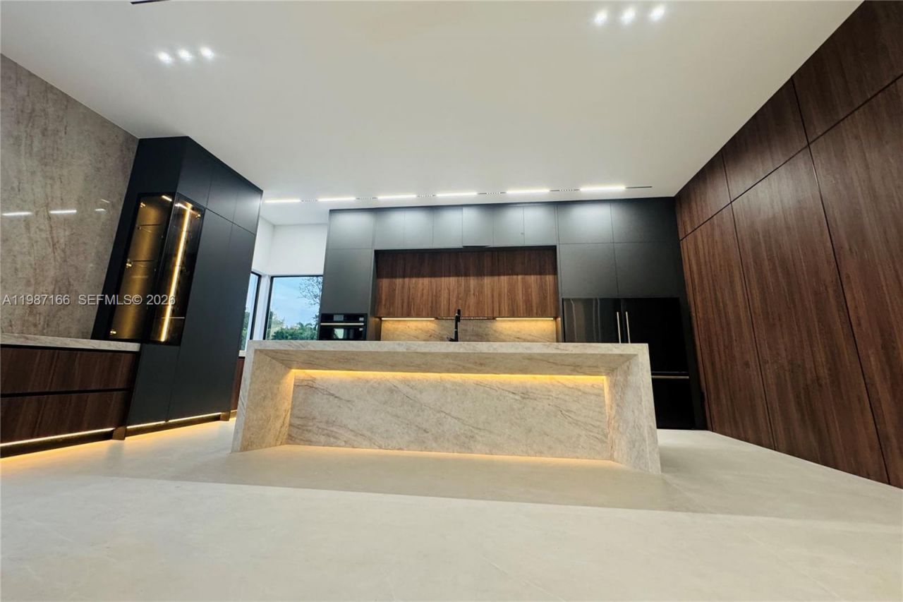 19880 SW 134th Ave , Miami, FL 33177 Photo