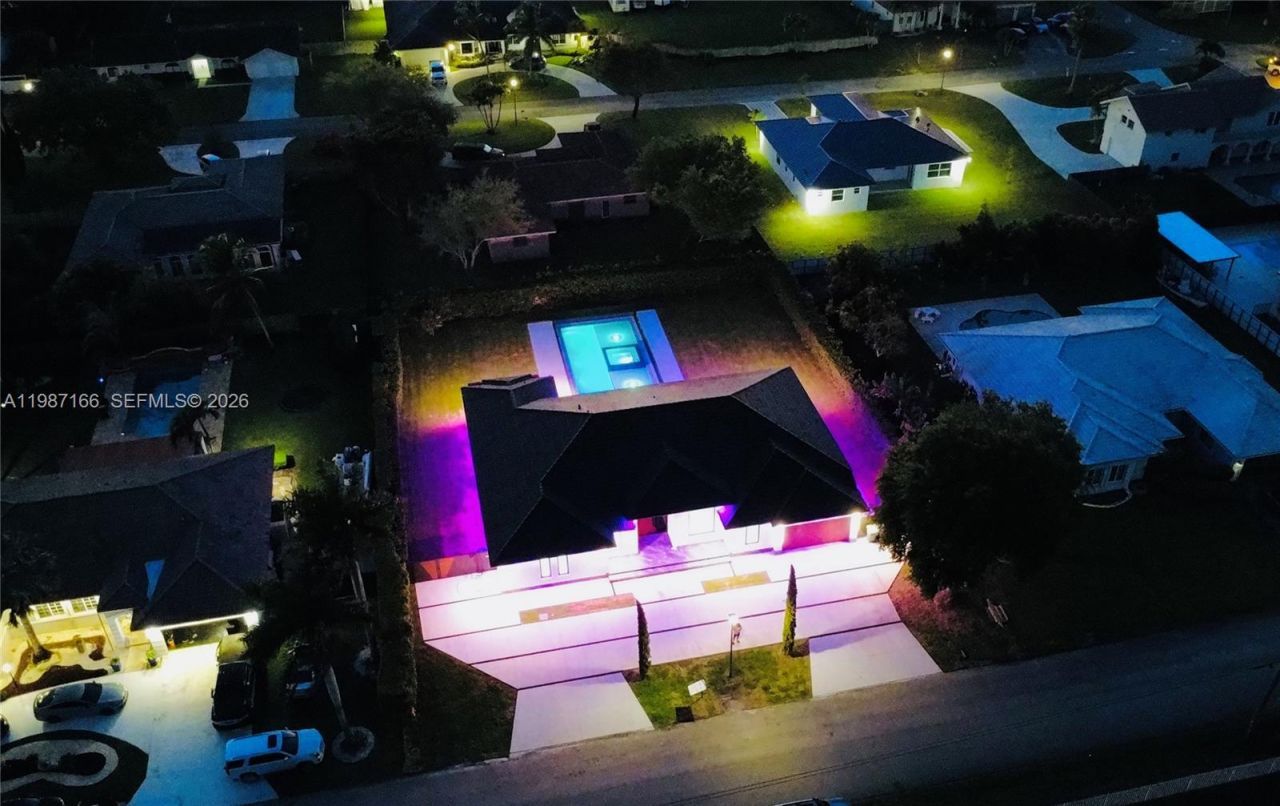 19880 SW 134th Ave , Miami, FL 33177 Photo