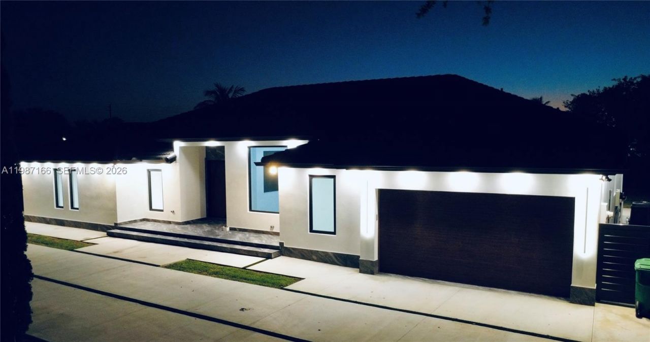 19880 SW 134th Ave , Miami, FL 33177 Photo