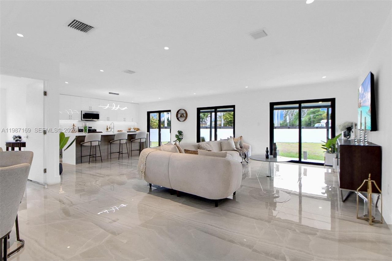 13615 SW 72nd Ter, Miami, FL 33183 Photo