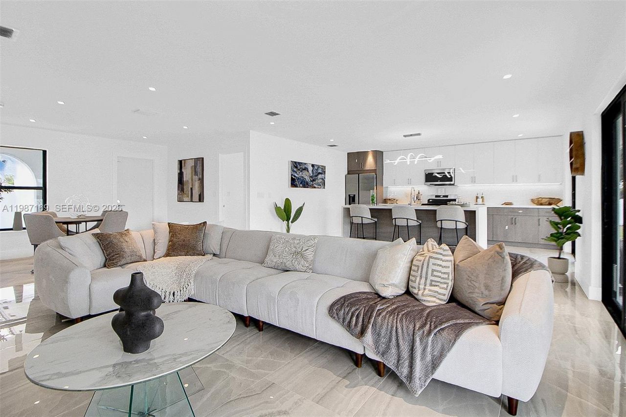 13615 SW 72nd Ter, Miami, FL 33183 Photo