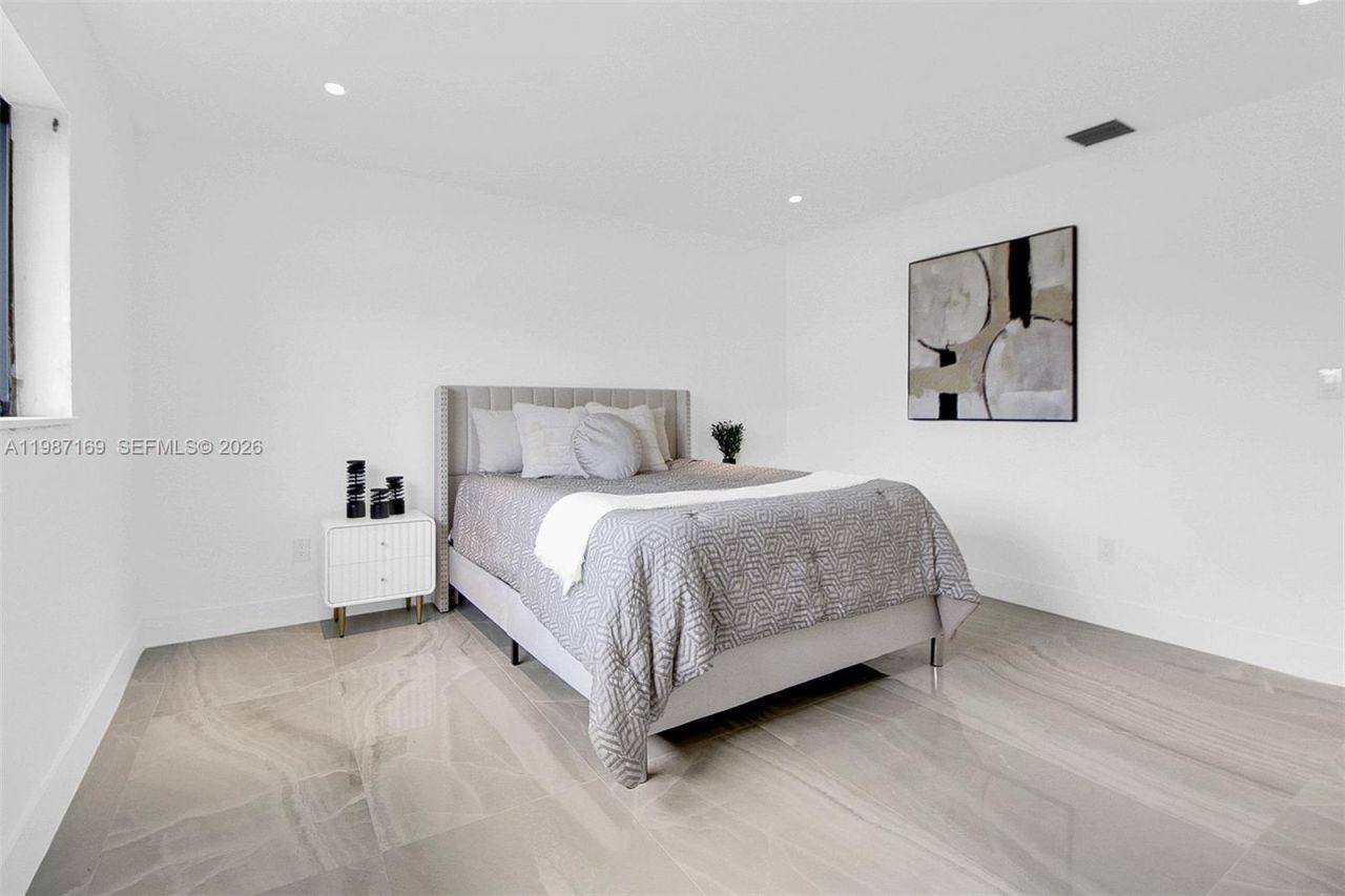 13615 SW 72nd Ter, Miami, FL 33183 Photo