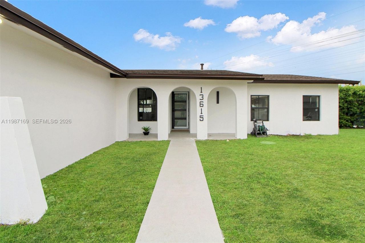 13615 SW 72nd Ter, Miami, FL 33183 Photo