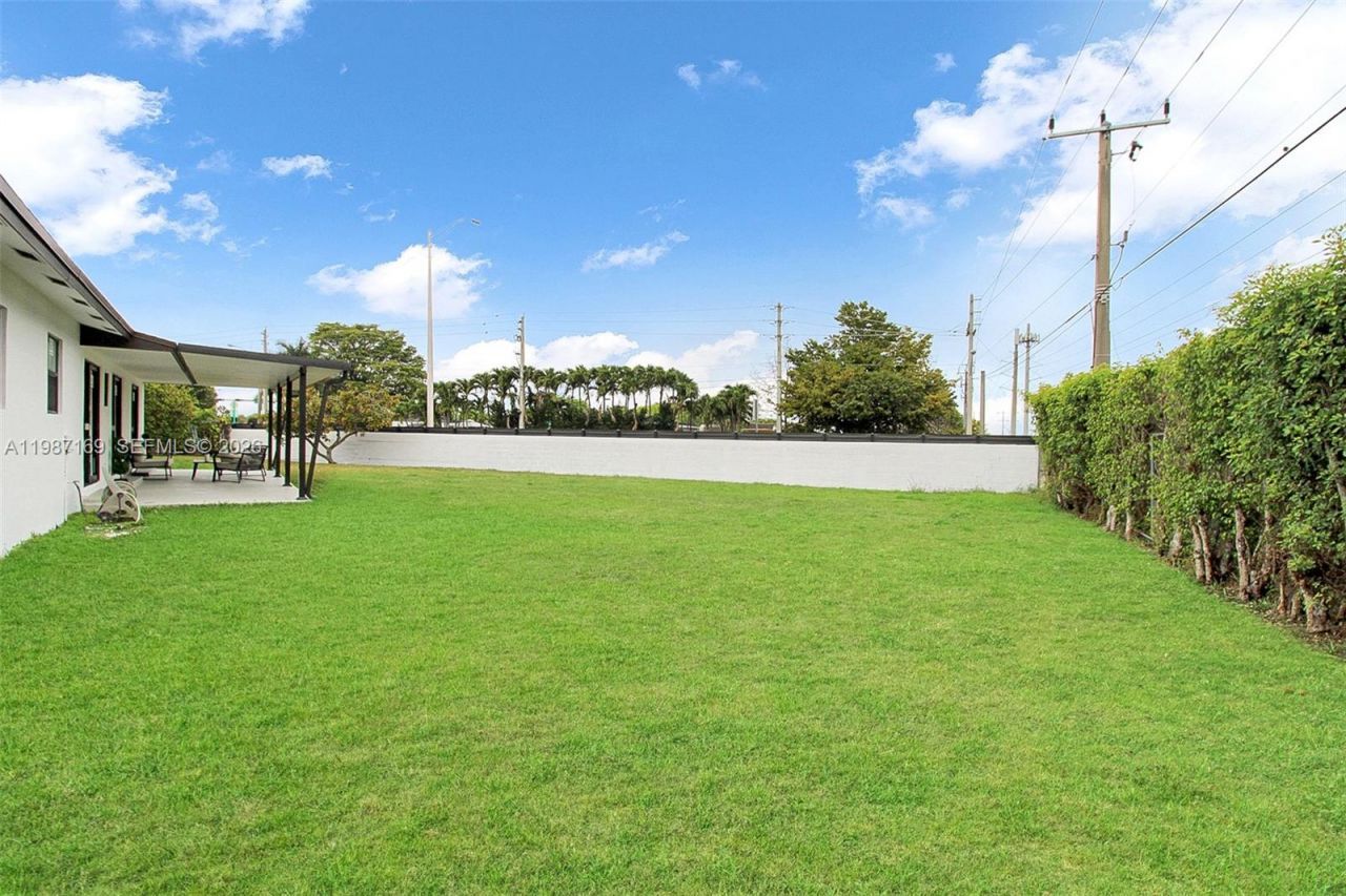 13615 SW 72nd Ter, Miami, FL 33183 Photo