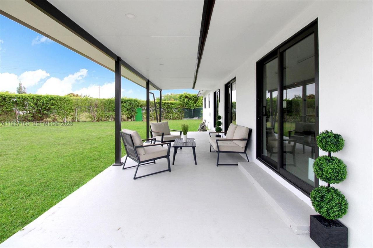 13615 SW 72nd Ter, Miami, FL 33183 Photo