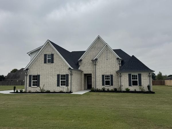 612 N East Lake Drive, Marion, AR 72364