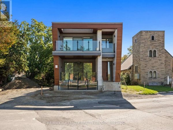 886 Byron Avenue, Unit A, Ottawa, ON K2A0A1