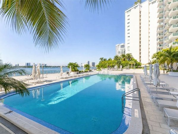 1000 West Ave, Unit 216, Miami Beach, FL 33139