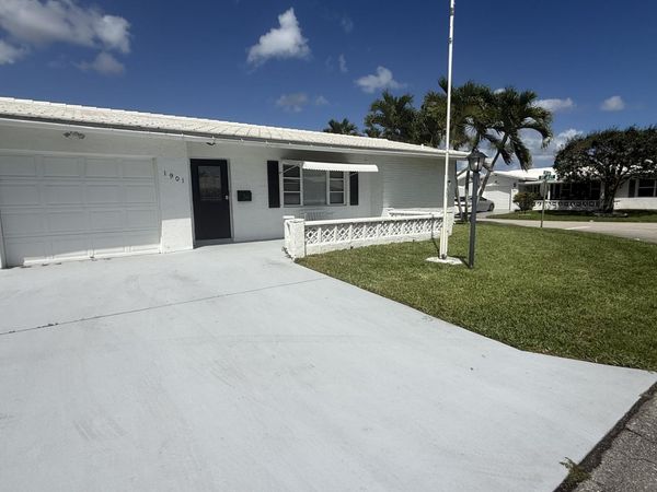 1901 SW 14th Avenue, Boynton Beach, FL 33426