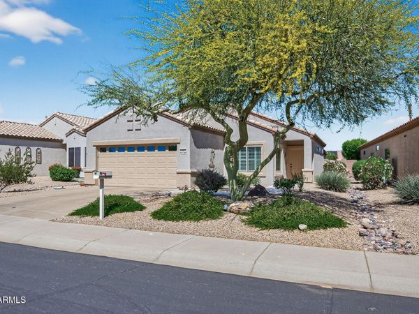 15818 W LAHLUM Lane, Surprise, AZ 85374